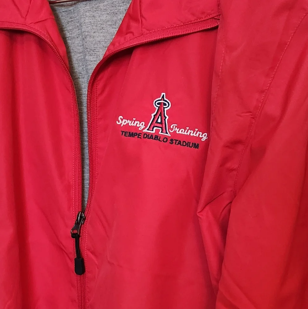 Red Men's Jacket And Polo- Spring Training A'S BASEBALL - Picture 9 of 12